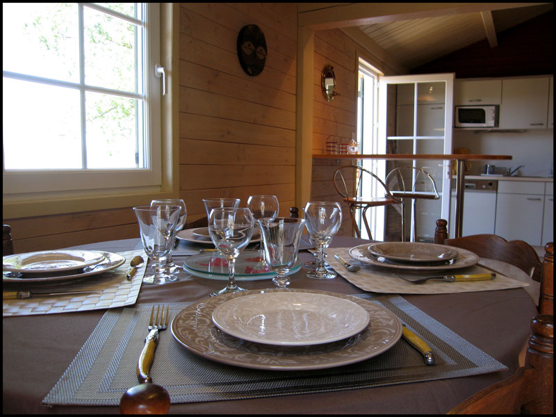 gite des vignes table à manger